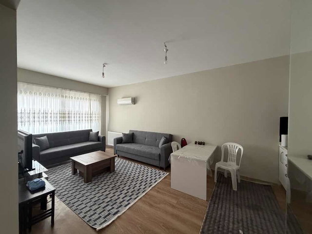 TORBALI YEDİEYLÜL MAH HAVUZLU SİTEDE KİRALIK FULL EŞYALI 1+1 DAİRE