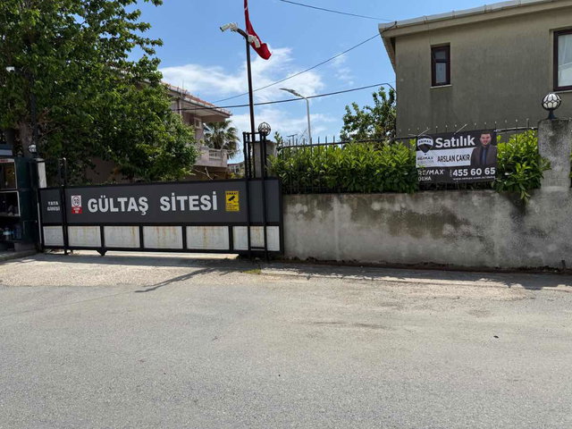 BÜYÜKÇEKMECE GÜZELCE GÜLTAŞ SİTESİ DENİZ MANZARALI SATILIK VİLLA