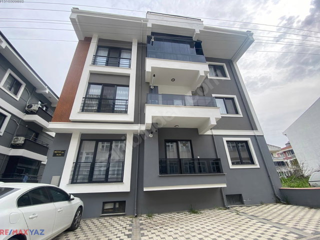 RE/MAX YAZ'DAN PLEVNE ORTAOKULU YANI KIRALIK 2+1 DAIRE