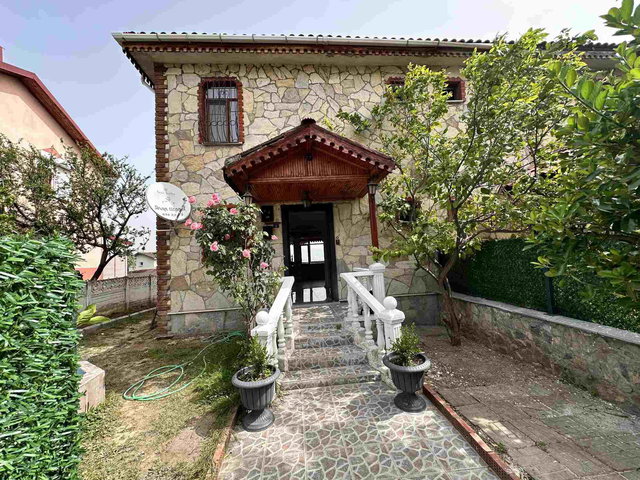 REMAX ADVANTAGE GÖLCÜK DONANMA MH. DENİZ MANZARALI SATILIK VİLLA