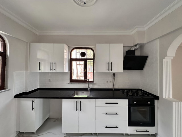 REMAX ADVANTAGE GÖLCÜK DONANMA MH. DENİZ MANZARALI SATILIK VİLLA