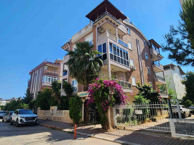 TOROS'TA ARA KATTA,ASANSÖRLÜ, YENİLENMİŞ ŞIK 2+1 SATILIK DAİRE