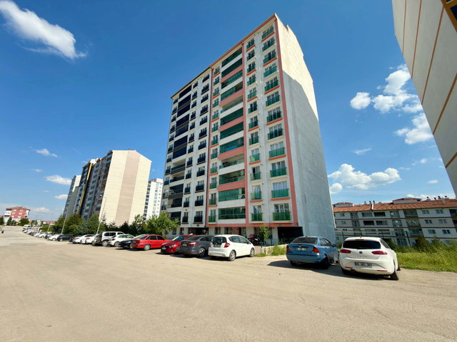 MEVLANA MAH. KÖK TAPULU, ÇIFT ASANSÖRLÜ, 3. KATTA YAPILI TEMIZ 135M²