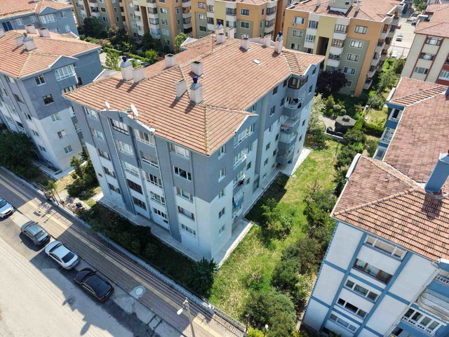 METRONUN VE HASTANENİN YANINDA KİRALIK 3+1 DAİRE