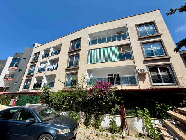 KUŞADASI DAVUTLAR'DA MERKEZDE YENİ BİNADA 2+1 DAİRE