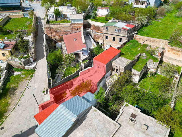 AKÇAKAYADA SATILIK 2+1 MÜSTAKİL EV