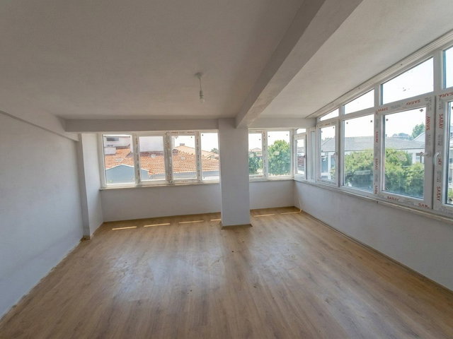 RE/MAX İNCİ'DEN PLEVNE İLKOKULU YANI 2+1 KİRALIK DAİRE