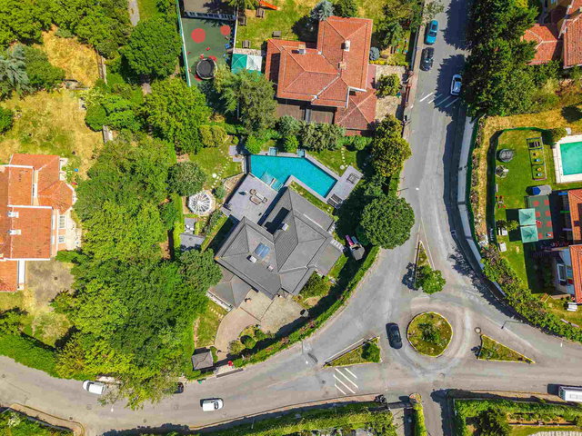 GARANTI KOZA KONAKLARI’NDA SATILIK ÖZEL HAVUZLU, GENIŞ BAHÇELI PRESTIJ VILLASI