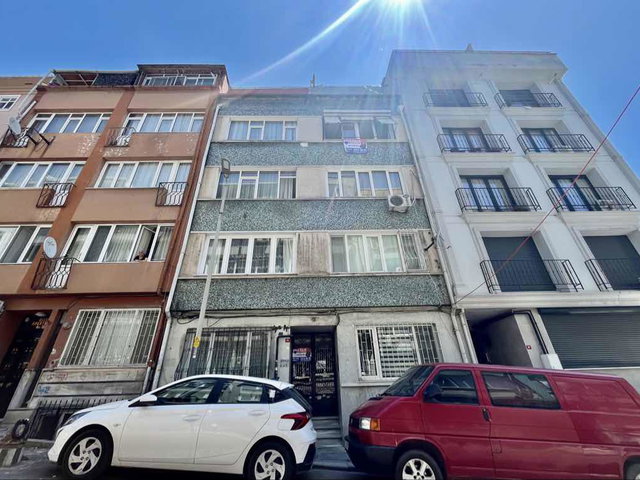 REMAX LEDA'DAN KURTULUŞ FERİKÖY METROYA YAKIN 2+1 KİRALIK DAİRE