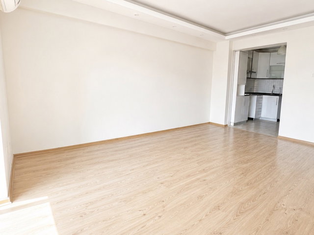 AMERİKAN KOLEJİ YAKININDA BAKIMLI KİRALIK 3+1 DAİRE.