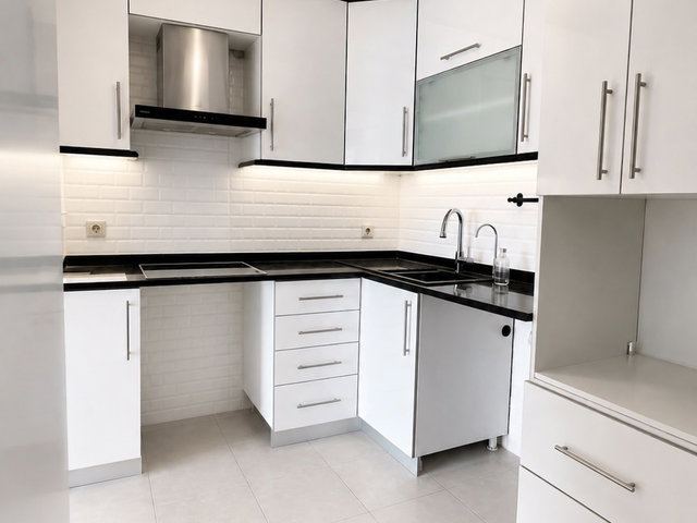 AMERİKAN KOLEJİ YAKININDA BAKIMLI KİRALIK 3+1 DAİRE.