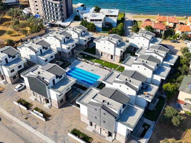 PELİTKÖYDE SATILIK 4+1DENİZE 50 ADIM DÖRT MEVSİM VİLLALAR