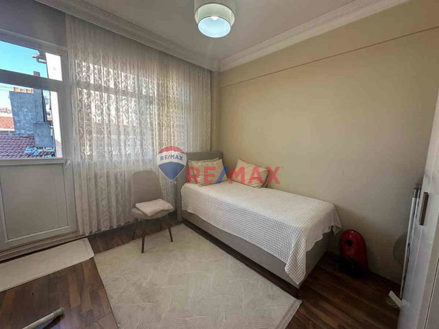 FATİH SAMATYA'DA SATILIK 3+1 ÇOK TEMİZ DAİRE