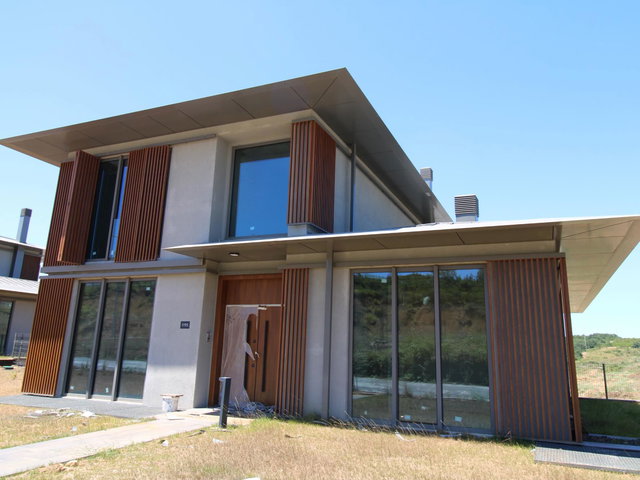 REMAX EBRU'DAN RİVA DÜŞLERVADİSİNDE ENBÜYÜK TİP VİLLA 495 M2,6+2