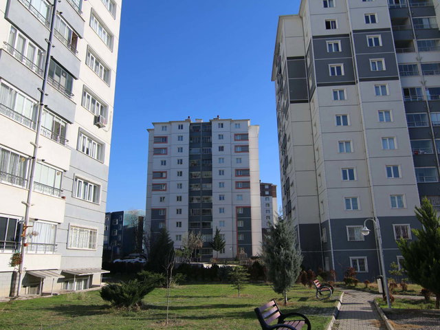 OSTİM OSB BATI ÇEVRE KONUTLARI SİTESİNDE KİRALIK BOŞ 3+1 DAİRE