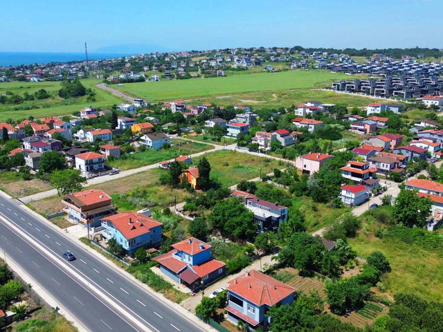TEKİRDAĞ ÇORLU YENICE'DE DENIZ MANZARALI 400 M² KIRALIK TRIPLEX