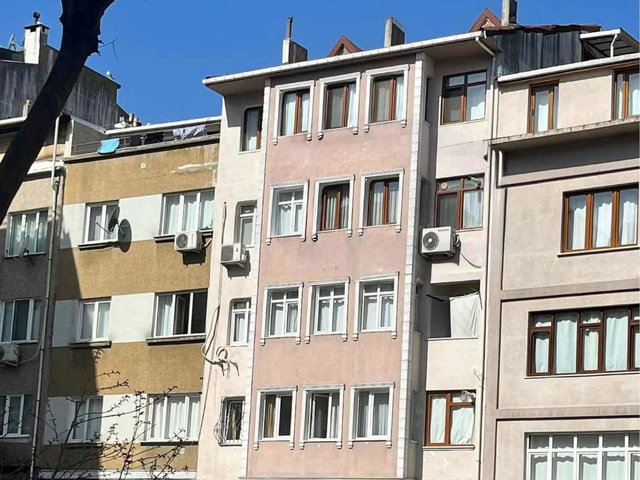 FATİHİN EN GÜZEL SEMTLERİNDEN BALAT'TA 2+1 SATILIK DAİRE