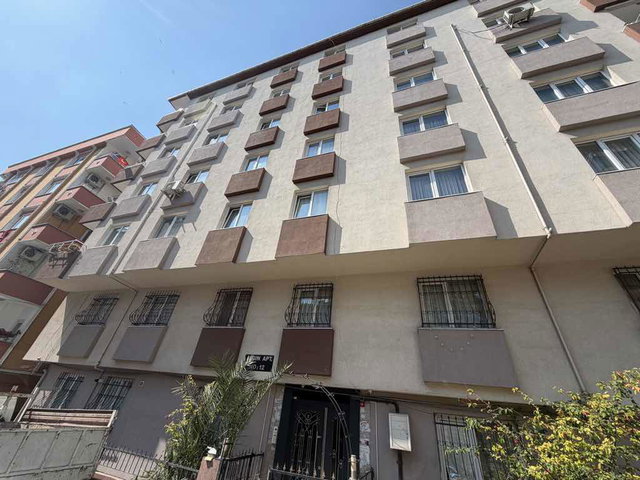 REMAX KAYA BAHÇELİEVLER ŞİRİNEVLER DE 3+1 SATILIK DAİRE