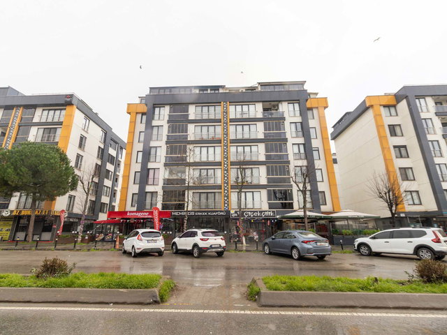 REMAX' DAN MELTEM SİTESİNDE EBEVEYN BANYOLU 2+1 
