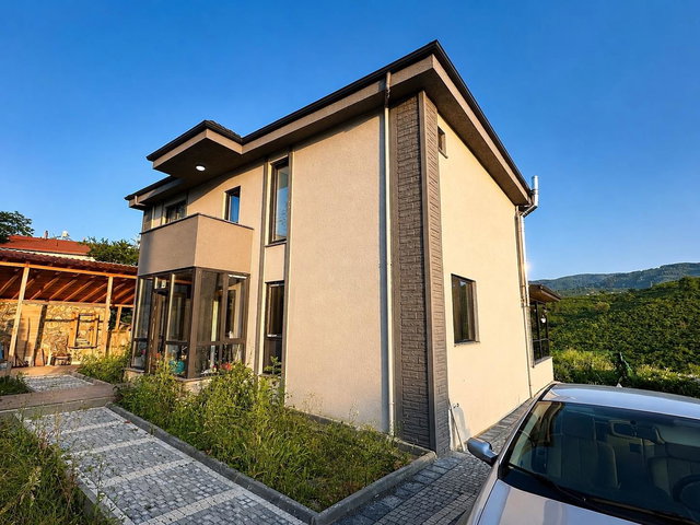 REMAX DIA'DAN AKÇAKOCA KINIK KÖYÜ 2.400 M2 ARSALI MÜSTAKİL VİLLA