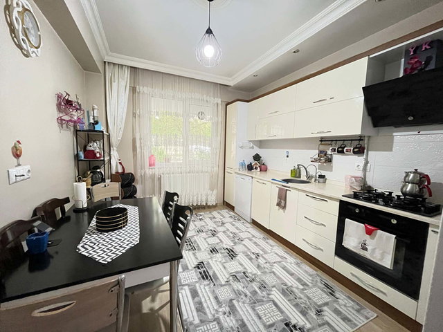 REMAX ARTIS'TEN ŞÜKRÜPAŞA'DA SATILIK 3+1 DAIRE