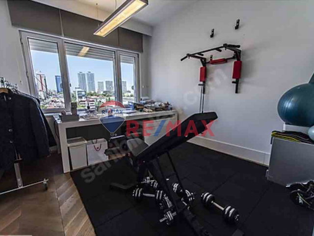 BEŞIKTAŞ BARBAROS BULVARI ÜZERINDE OTOPARKLI 300 M2 DAIRE