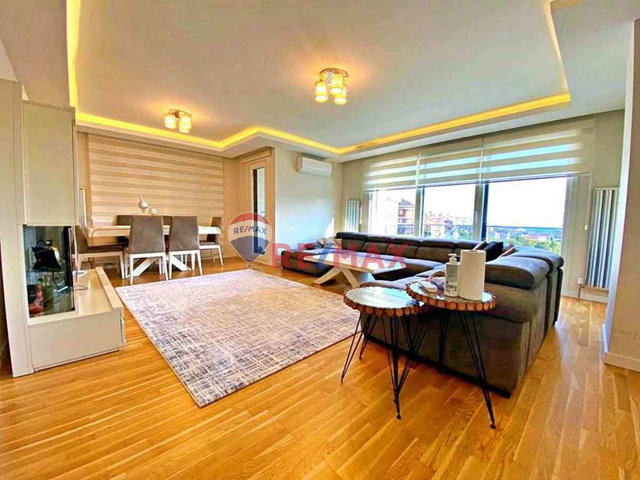 BEŞİKTAŞ DİKİLİTAŞ TA YENİ BİNADA KAPALI OTOPARKLI DAİRE