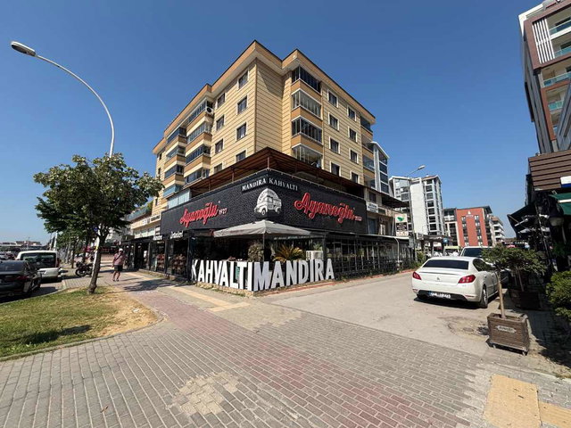 REMAX BEYAZ'DAN ÖZLÜCE BULVARINDA ÖZEL TASARIM SATILIK 4+1 DUBLEX DAIRE