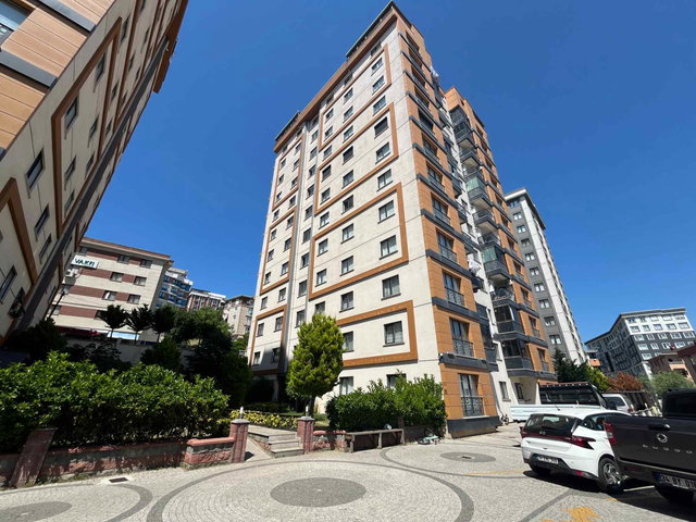 PENDİK AYANİST PARK'TA DENİZ MANZARALI PRESTİJLİ 2+1 SATILIK