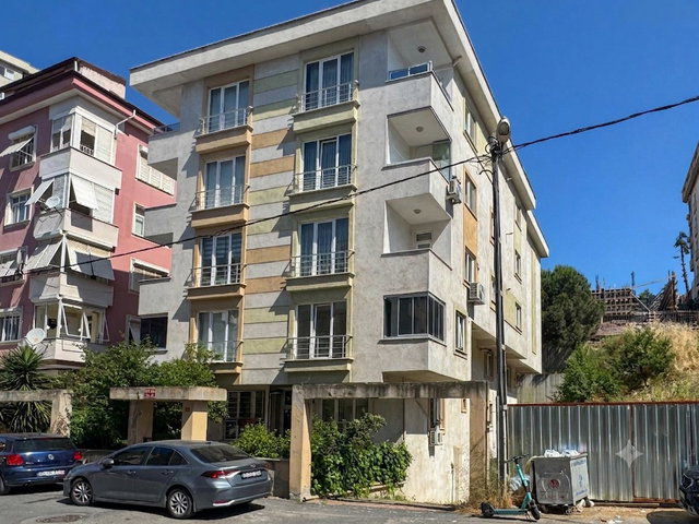 ATAŞEHİR İNÖNÜ MH. METROYA YAKIN  BOŞ FULL TADILATLI 2+1 SATILIK DAİRE
