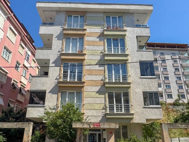 ATAŞEHİR İNÖNÜ’DE METROYA YAKIN  YENİLENMİŞ SATILIK 2+1 DAİRE