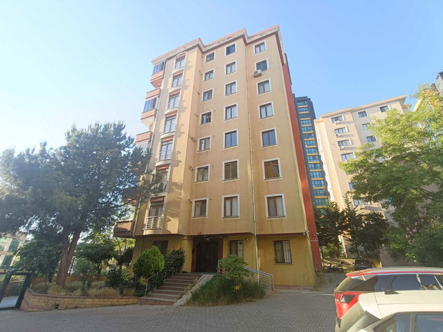 ATAŞEHİR'DE | SİTEİÇİ | METROYA YAKIN | KOMPLE TADİLATLI | SATILIK GENİŞ DAİRE