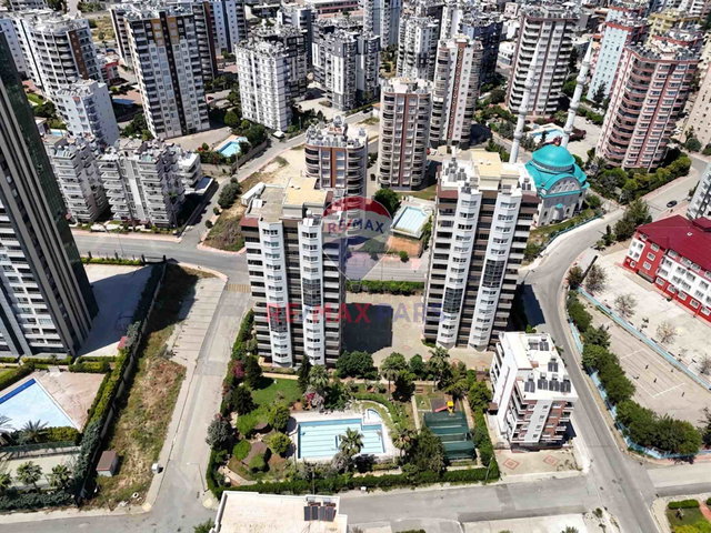 REMAX PARSTAN AKKENT'TE HAVUZLU SİTEDE 145 M² NET 3+1