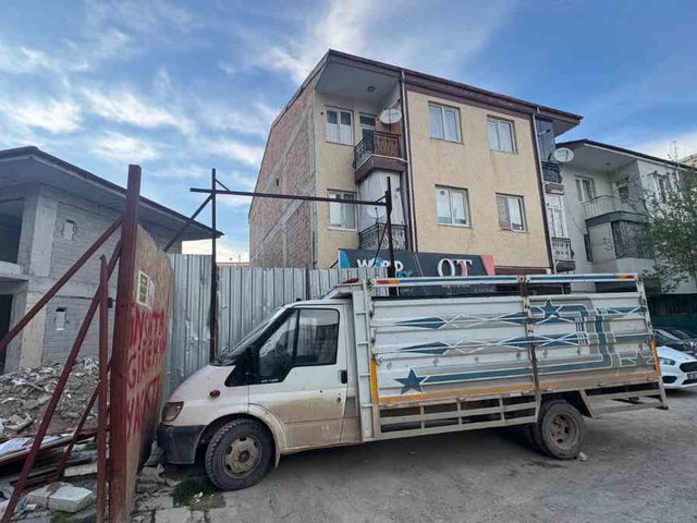 DOĞA CADDE'NİN ARKASINDA SATILIK 2+1 DAİRE