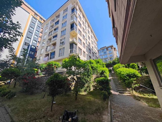 ESENYURT PIRI REIS NADIDE EVLERI’NDE SATILIK 2+1