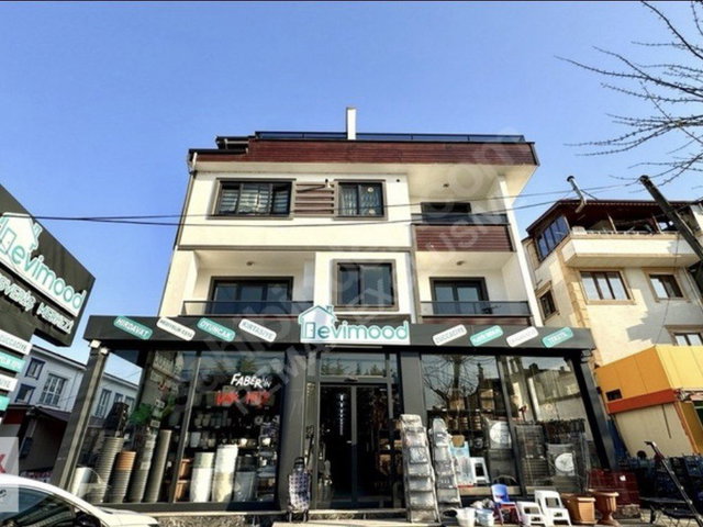YEŞILYURT'DA ALIŞVERIŞ MERKEZI YANINDA 2+1 ARAKAT