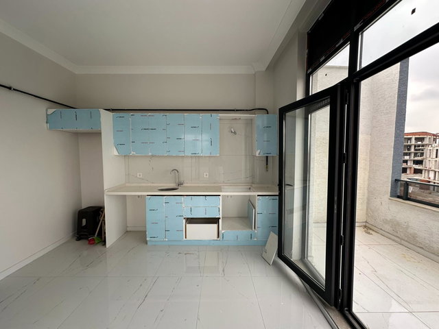 BAŞISKELE YUVACIK'TA SATILIK 1+1 ÇATI DUBLEKS DAIRE ASANSÖRLÜ