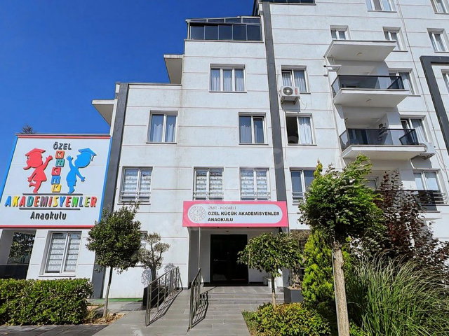 VADI İZMIT'TE BÜYÜK TIP 2+1 DAIRE