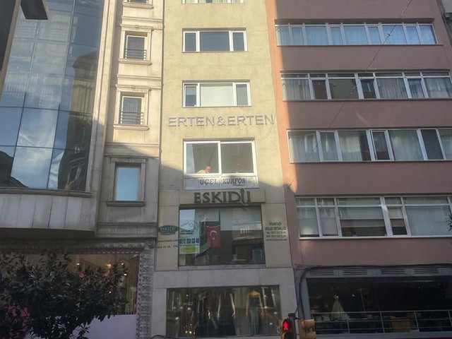 RUMELİ CADDESİ ÜZERİ SATILIK GENİŞ   1+1