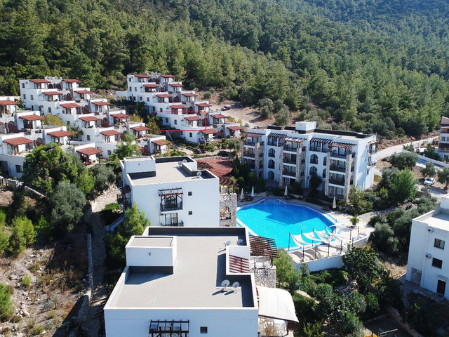 AKBÜKTE 3+1 ARAKAT ÇİFT WC BANYOLU DAİRE