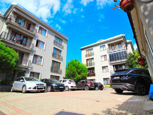 ÇEKMEKÖY MERKEZ HAVUZLU SİTE MİMARİ DEKORASYONLU TERASLI DUBLEKS