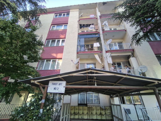 RE/MAX MOD'DAN YENİBAĞLAR ESPARK YAKINI EŞYALI KİRALIK 2+1 DAİRE