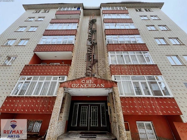 REMAX ARTIS'DEN KAYAKYOLU'NDA SATILIK 3+1 DAIRE