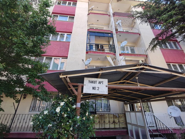 RE/MAX MOD'DAN YENİBAĞLAR ESPARK YAKINI EŞYALI BOŞ SATILIK 2+1 DAİRE