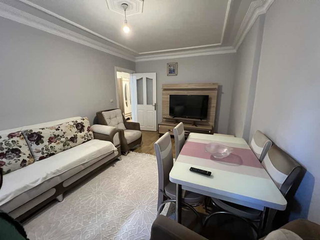 KAĞITHANE GÜLTEPE ANA CADDEYE YAKIN FULL EŞYALI 2+1 DAİRE
