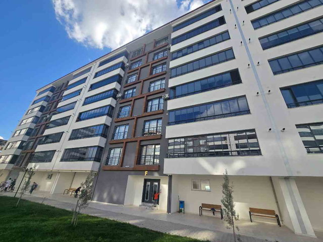 REMAX DOĞU'DAN ARMADA PLATİNUM'DA SATILIK 3+1 LÜKS DAİRE!