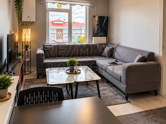 RE/MAX LACİVERT'TEN YILDIZKENT'TE 1+1 EŞYALI KİRALIK DAİRE