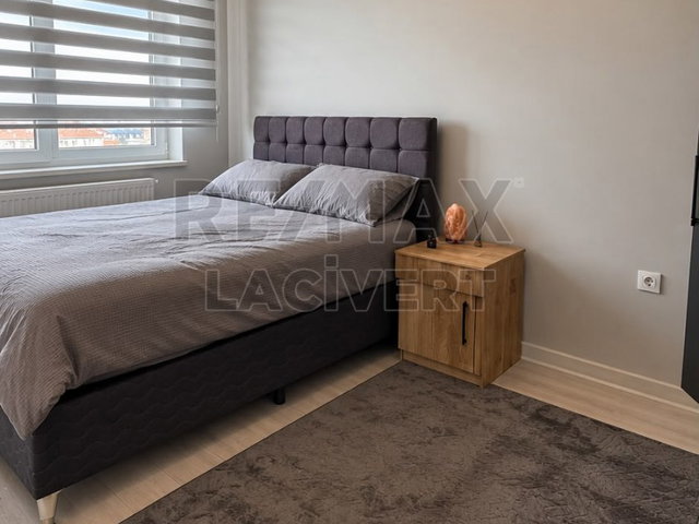 RE/MAX LACİVERT'TEN YILDIZKENT'TE 1+1 EŞYALI KİRALIK DAİRE