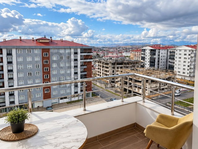 RE/MAX LACİVERT'TEN YILDIZKENT'TE 1+1 EŞYALI KİRALIK DAİRE