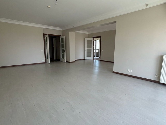 REMAX GALA BİZİMEVLER 6 GÖKKUŞAĞI SİTESİ’NDE KİRALIK 5,5+1 ÖZEL DAİRE